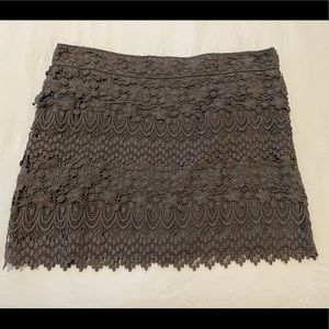 Gray layered lace American Eagle skirt size 8